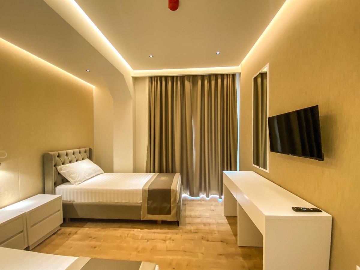 Red Hill Hotel Tirana Exterior foto
