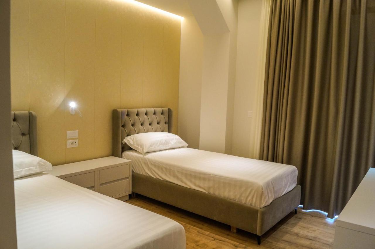 Red Hill Hotel Tirana Exterior foto