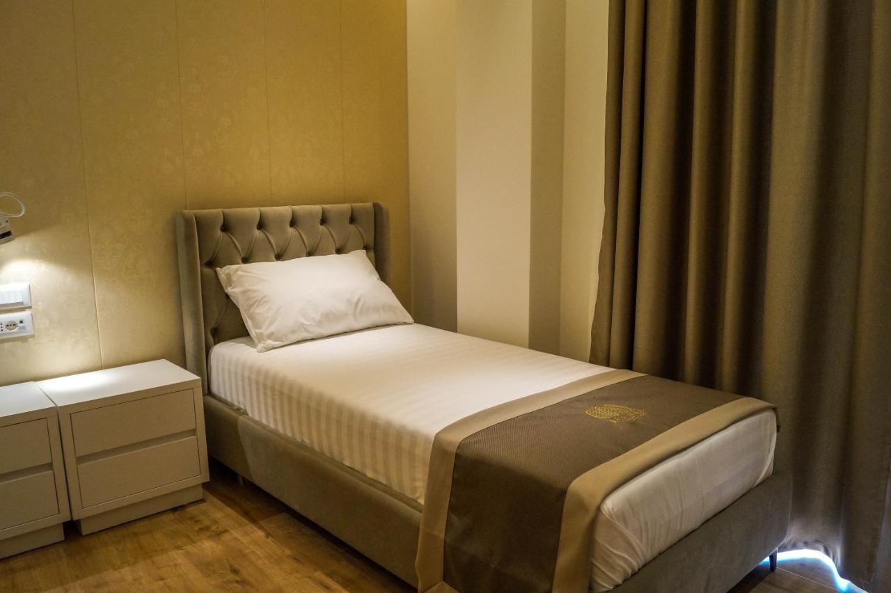Red Hill Hotel Tirana Exterior foto
